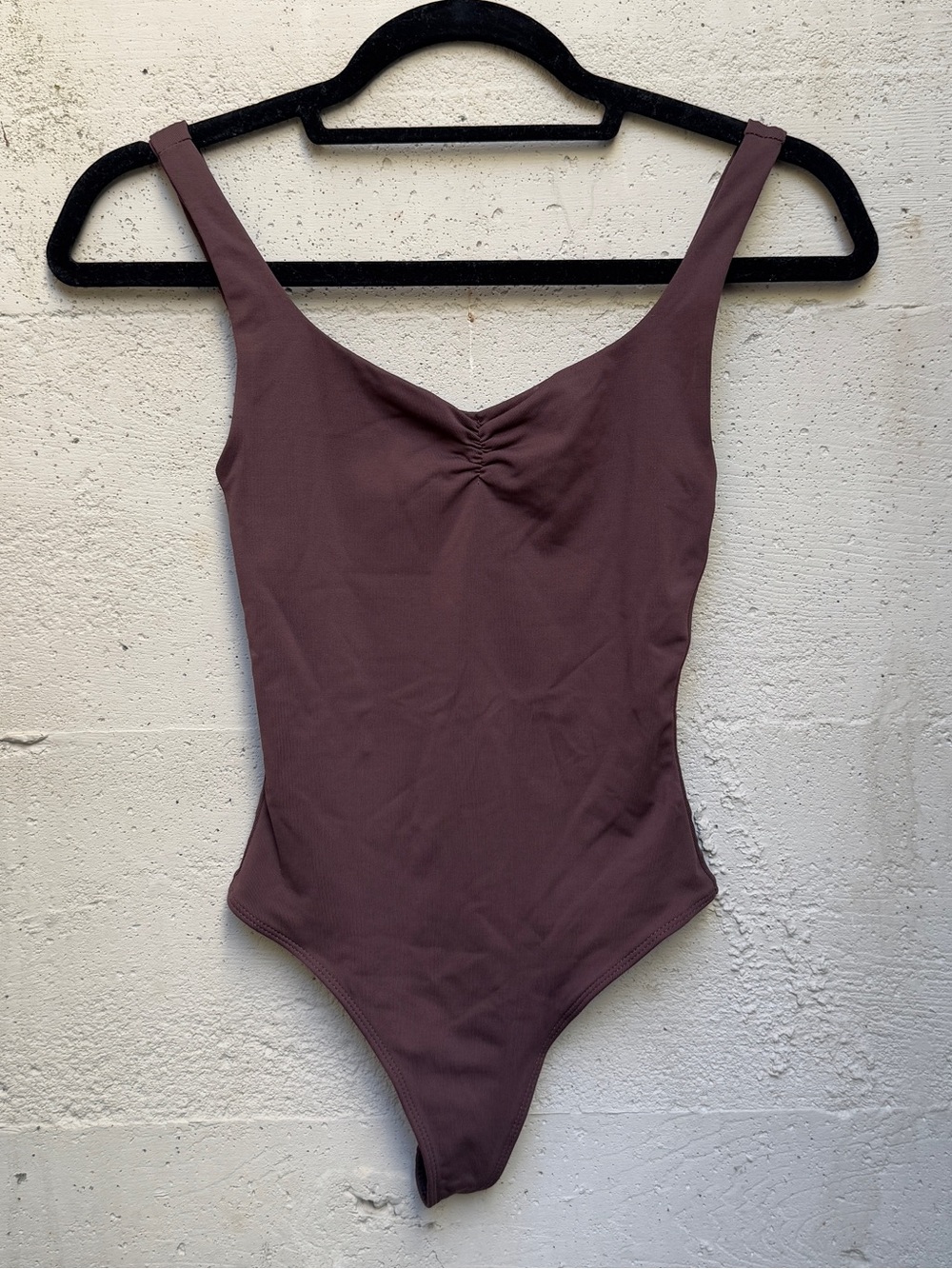 Aritzia babaton brown contour bodysuit